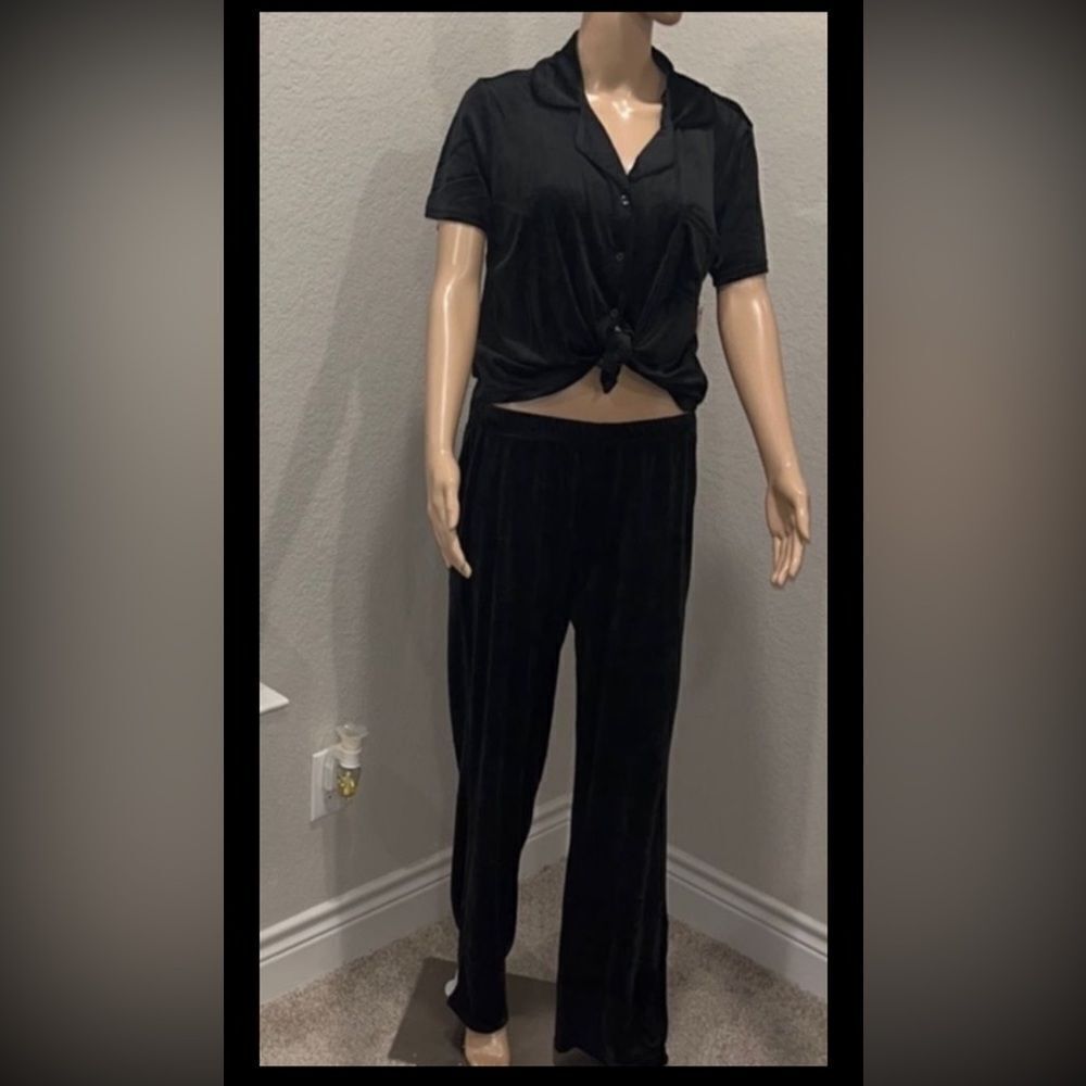 Nwt Juicy Couture black velour 2 pc set